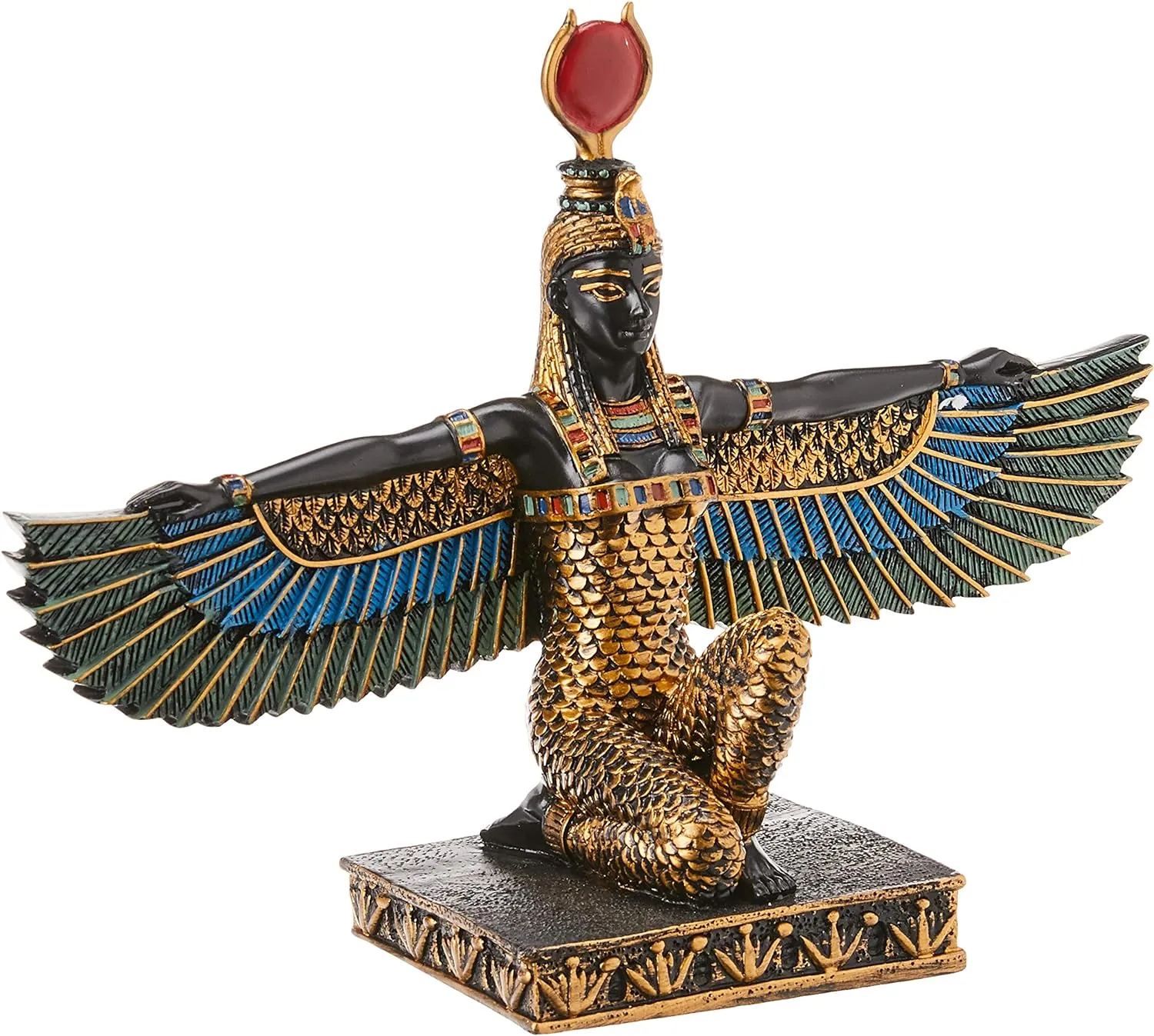 Eine dekorative Statue einer ägyptischen Göttin mit ausgebreiteten Flügeln, geschmückt mit Gold und Blau.